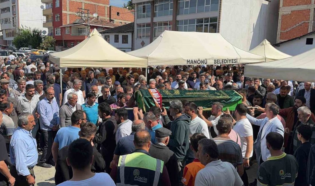 Feci kazada hayatını kaybeden 4 yaşındaki Yağız, toprağa verildi Karabük’te meydana gelen trafik kazasında hayatını kaybeden 4 yaşındaki Yağız