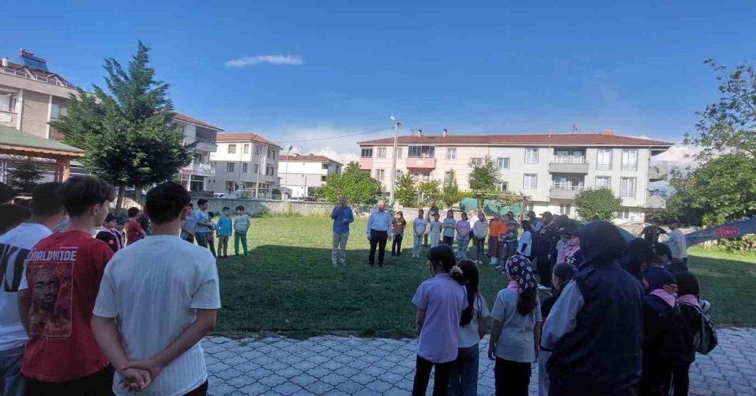 Gençlik ve Fetih şöleni düzenlendi DÜZCE (İHA) – Düzce’de Koçyazı Mahallesi’nde bulunan camilerde gençlik ve