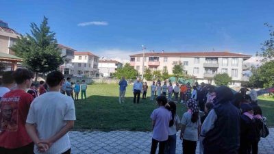 DÜZCE (İHA) – Düzce’de Koçyazı Mahallesi’nde bulunan camilerde gençlik ve