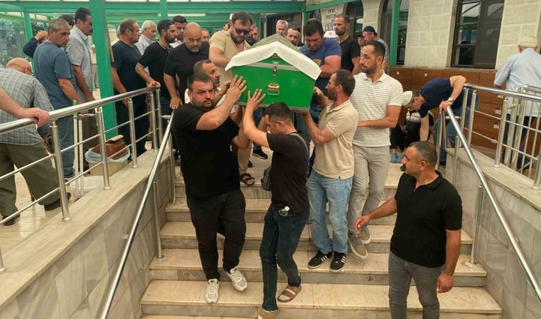 Girdiği denizde hayatını kaybetmişti, son yolculuğuna uğurlandı Kocaeli’nin Kandıra ilçesinde girdiği denizde boğulan 38 yaşındaki Murat Şatır