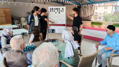 SUBÜ Satranç Topluluğu, ÜNİDES çerçevesinde desteklenen ‘Zihnin Oyunu: Huzurevlerinde Satranç