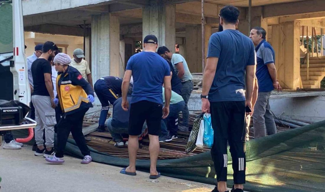 İnşaat işçisi 3. kattan demirlerin üzerine düştü Kocaeli’nin Kartepe ilçesinde inşaat halindeki binanın 3. katından demirlerin üzerine
