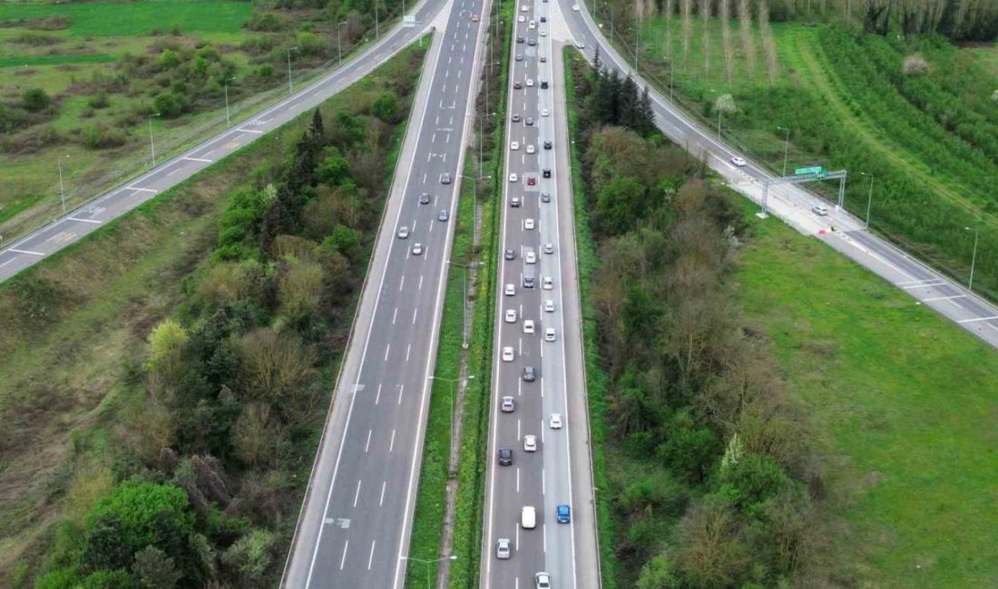 Kamyon, çekici ve tankerlerin geçişine izin yok DÜZCE(İHA) – Düzce Valiliği Kurban Bayramı tatili trafik tedbirleri çerçevesinde
