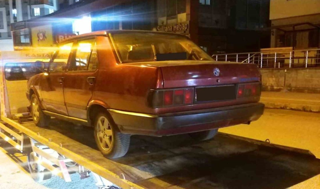 Kastamonu’da drift atan sürücünün aracı trafikten men edildi Kastamonu’da drift attığı tespit edilen sürücüye para cezası uygulanırken, aracı