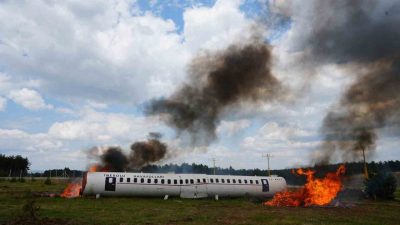 Kastamonu Havalimanı’nda gerçekleştirilen uçak kazası tatbikatı 143 personelin katılımıyla başarıyla