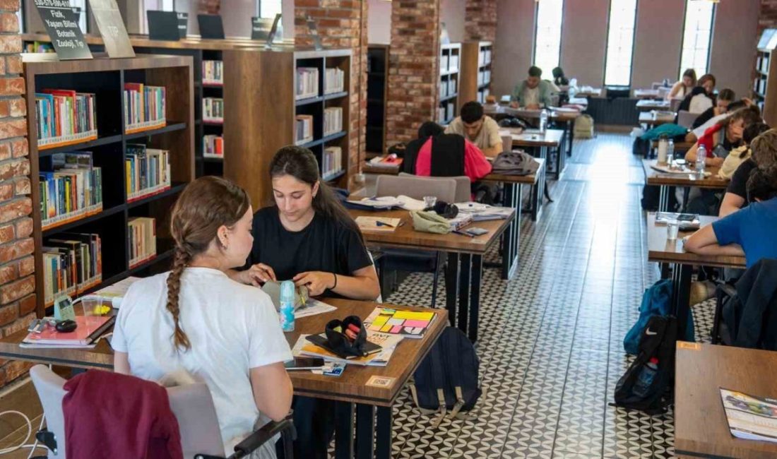 Kitaphane’de sınav yoğunluğu Başiskele Belediyesi tarafından hizmete açılan ilçenin ilk halk kütüphanesi olma
