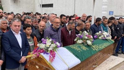 Kocaeli’nin İzmit ilçesinde 16 yaşındaki lise öğrencisi Kıvanç Uman, kız