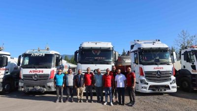 Kocaeli Büyükşehir Belediyesi’nin A Takımı ekipleri, çıkan yangına müdahale etmek