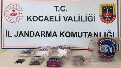 Kocaeli’nin İzmit ilçesinde uyuşturucu satıcılarına yönelik 5 adrese eş zamanlı