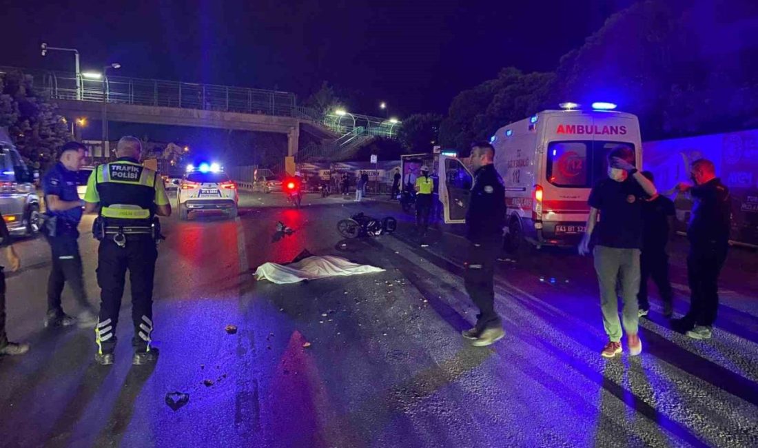 Kocaeli’de feci kaza: Tır, motosiklet sürücüsünü ezdi Kocaeli’nin İzmit ilçesinde geçmek istediği tıra takılarak düşen motosiklet sürücüsü,