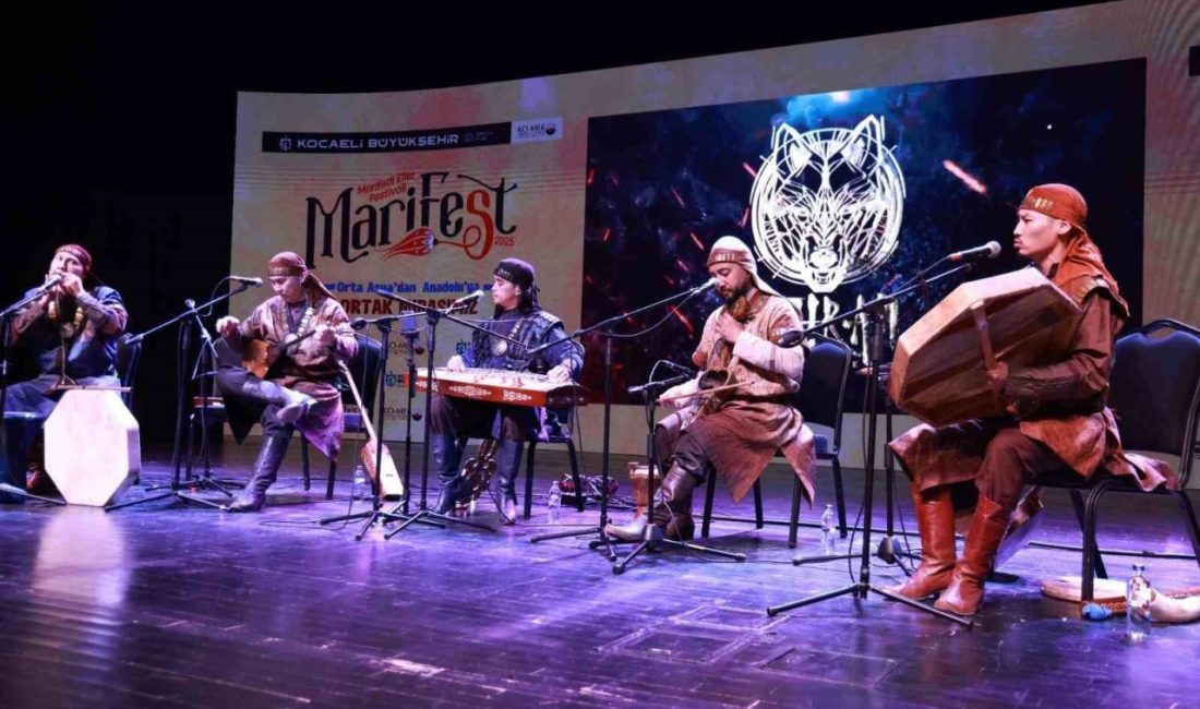 Kocaeli’de Turan Ethno-Folk Ensemble rüzgarı Kocaeli’de sevenleriyle buluşan Turan Ethno-Folk Ensemble müzik grubu, verdiği konser