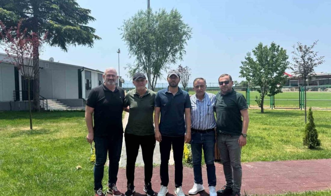 Kocaelispor’da Selçuk İnan göreve başladı Süper Lig’in yeni ekibi Kocaelispor ile anlaşan teknik direktör Selçuk