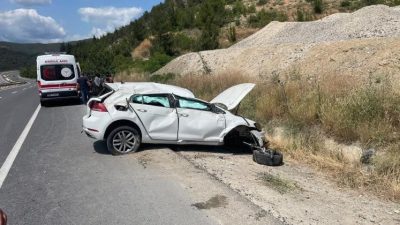 Bilecik’te seyir halindeyken kontrolden çıkan otomobil su kanalına uçarken, sürücüsü