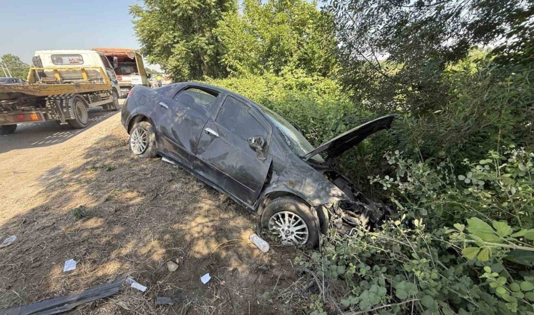 Kontrolden çıkarak bariyerlere çarpan otomobile tanker çarptı: 7 yaralı Anadolu Otoyolu Sakarya-Kocaeli geçişinde kontrolden çıkarak bariyerlere çarparak savrulan otomobile,