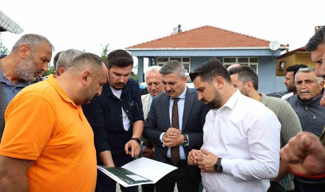 Köylere gidip sorunları yerinde dinliyorlar DÜZCE (İHA) – Düzce İl Özel İdaresi Genel Sekreteri Nuri