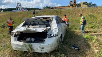 Kuzey Marmara Otoyolu’nun Kocaeli geçişinde otomobilin şarampole devrilmesi sonucu 4’ü