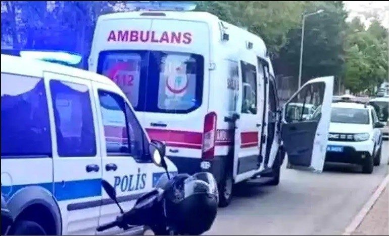 Otomobil ile motorlu bisiklet çarpıştı: 1 yaralı Bilecik’te otomobil ile motorlu bisikletin çarpışması sonucu meydana gelen trafik