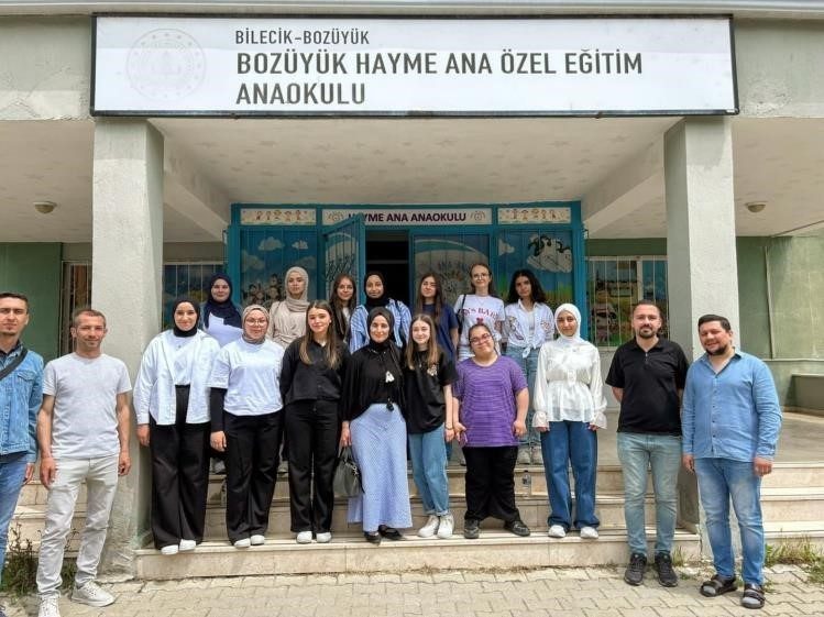 Özel eğitim uygulamalarını yerinde gözlemlediler 700. Yıl Mesleki ve Teknik Anadolu Lisesi Çocuk Gelişimi ve