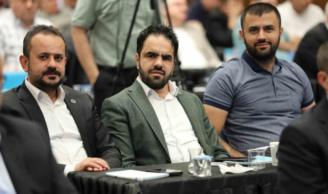 Özer, “Yalova’daki kamu çalışanlarının sorun ve taleplerini ilettik” Yalova Memur-Sen İl Başkanı Halil İbrahim Özer, Ankara’da bir takım