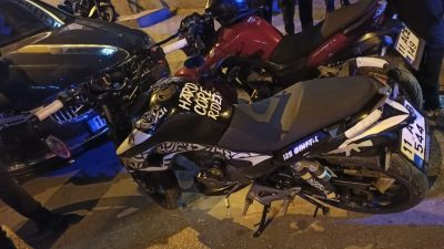 Bilecik’te geçtiğimiz gece bir park içindeki yaya yolunda motosikletle gezenlere