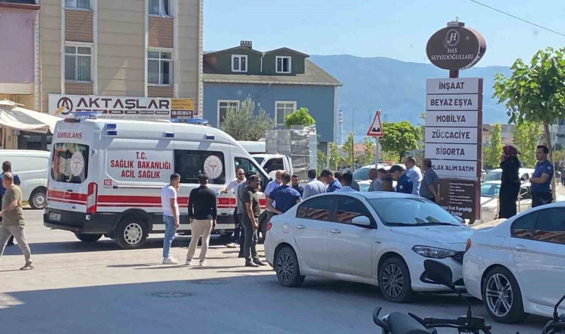 Park yeri kavgası kanlı bitti: 2 yaralı Kocaeli’nin Körfez ilçesinde park yeri nedeniyle çıkan kavgada 2 kişi