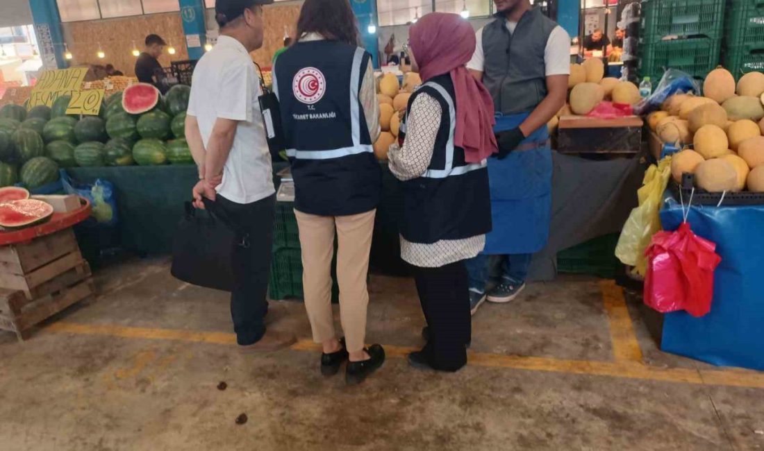 Pazar yerinde ürünlerin künye ve faturaları incelendi Düzce Belediyesi, Ticaret Müdürlüğü ile Defterdarlık iş birliği ile Aziziye