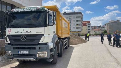 Bilecik’te trafik polislerinin şüphe üzerine durdurduğu hafriyat kamyonu sürücüsü, kantara