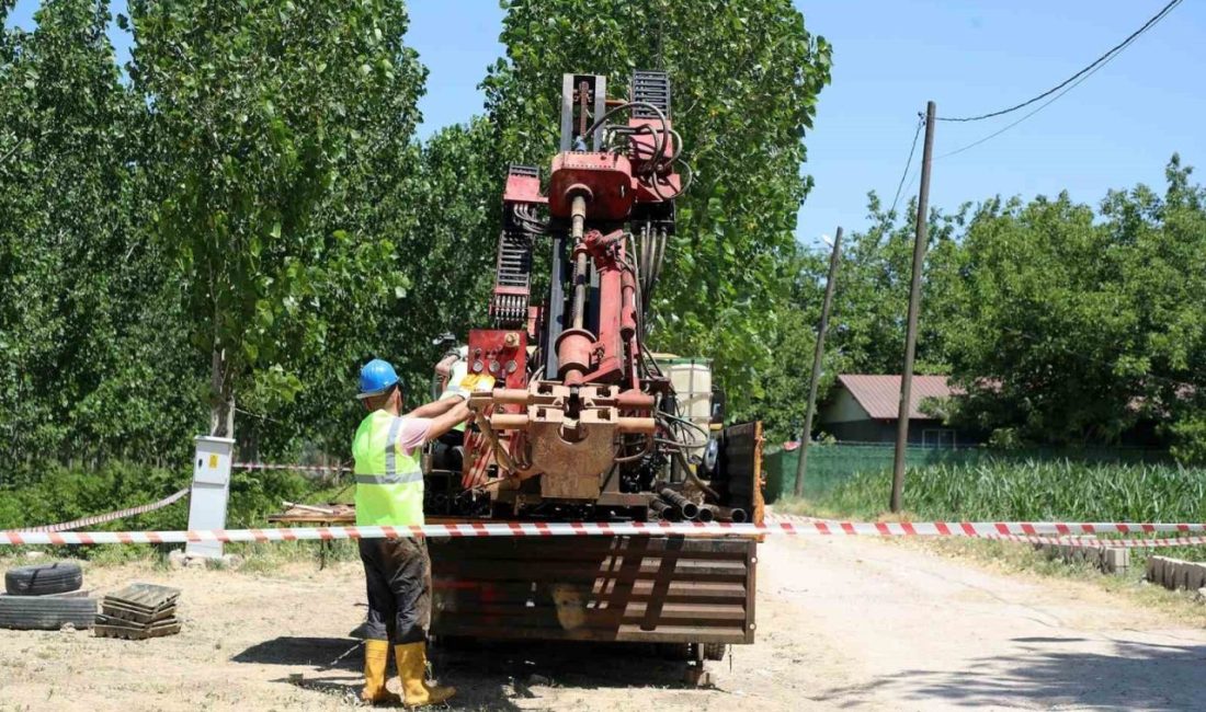 Raylı Sisteme bir adım daha: İlk sondaj işlemi başladı Sakarya’da Raylı Sistem Projesi’nde bir önemli adım daha atıldı. Şehir