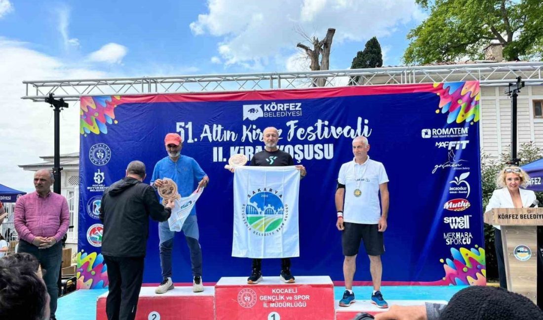 Sakarya’nın koşan tecrübesi Ali Turan kürsüyü bırakmıyor Sakarya Büyükşehir Belediyesi Spor Kulübü Atletizm sporcusu Ali Turan, Kocaeli’de