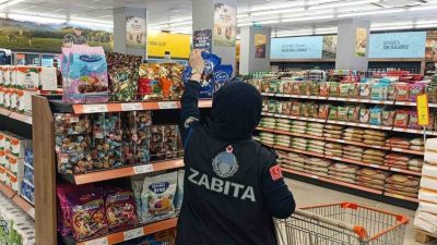 Kocaeli’de zabıta ekipleri kent genelinde şeker ve çikolata satan iş