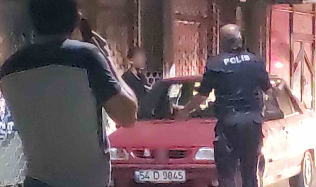 Sevgilisinden ayrılan genç intihara kalkıştı Sakarya’nın Akyazı ilçesinde sevgilisinden ayrıldığı öne sürülen bir kişi, sokak