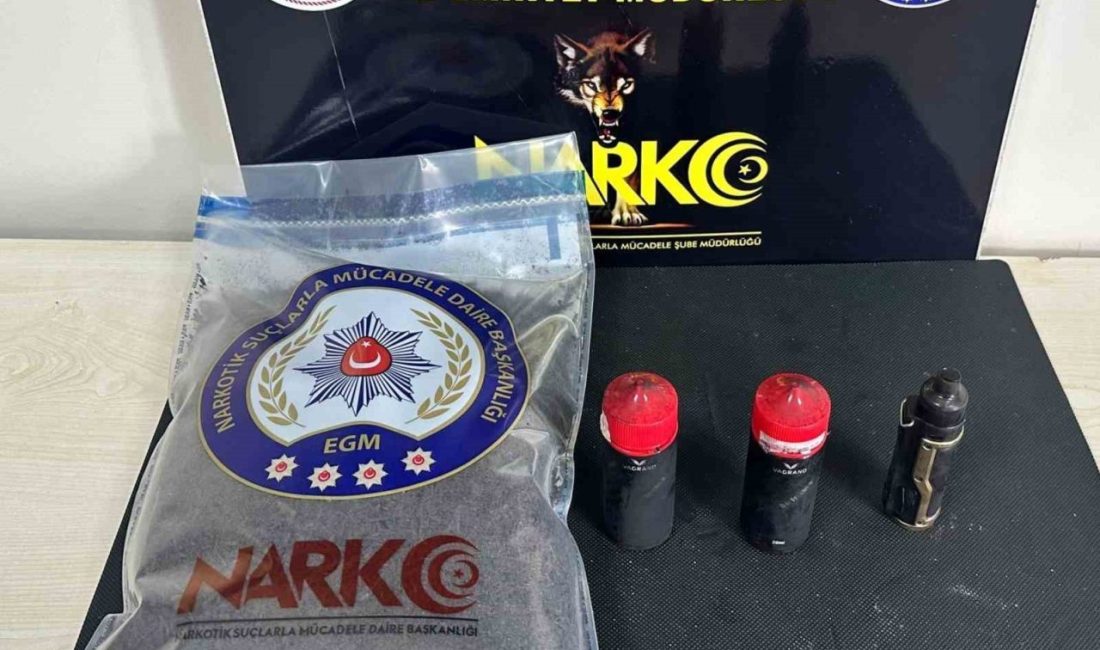 Sıvı kannabinoid maddesi ile yakalanan uyuşturucu satıcısı tutuklandı DÜZCE (İHA) – Düzce’de narkotik ekiplerince sıvı sentetik kannabinoid maddesi