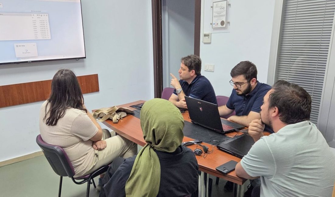 SUBÜ öğrencisi akıllı asistan sistemi geliştirdi SUBÜ Bilgisayar Mühendisliği Bölümü öğrencisi, bitirme projesi çerçevesinde; öğrenciler, akademisyenler,