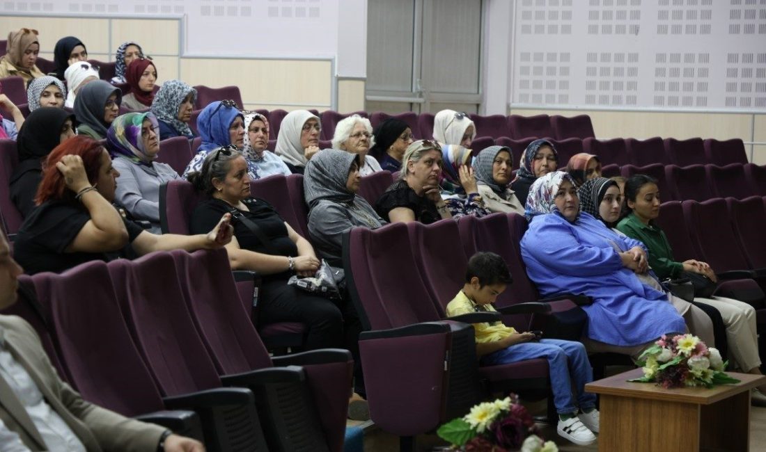 Kartepe’de düzenlenen “Suyun insan sağlığı için önemi ve neden su