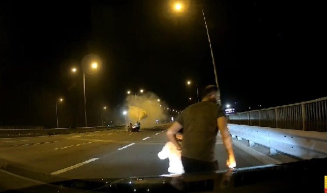 Taklalar atan otomobilden yola savrulmuştu: 9 yaşındaki çocuğun tedavisi sürüyor Kuzey Marmara Otoyolu Sakarya geçişinde iki otomobilin çarpışması neticesinde taklalar