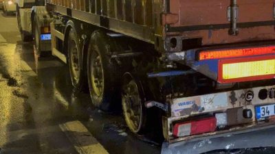 Kocaeli TEM Otoyolu’nda seyir halinde olan konteyner yüklü tırın 3