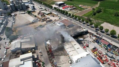 Sakarya’nın Adapazarı ilçesinde bulunan Zirai Aletler Sanayi Sitesi içindeki traktör