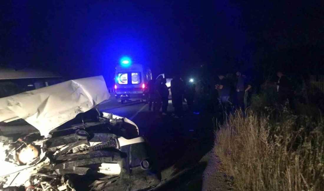 Traktör ile hafif ticari araç çarpıştı: 4 yaralı Sakarya’nın Kaynarca ilçesinde traktör ile hafif ticari aracın çarpışması sonucu