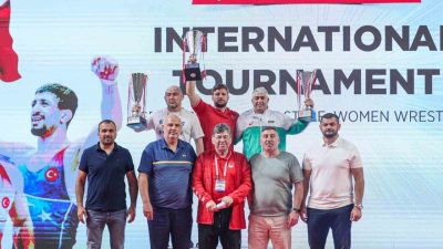 Uluslararası Yaşar Doğu, Vehbi Emre ve Hamit Kaplan Turnuvası tamamlanırken,