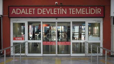 Kocaeli’de oğlu ile birlikte uyuşturucu ticareti suçundan tutuklu yargılanan 74