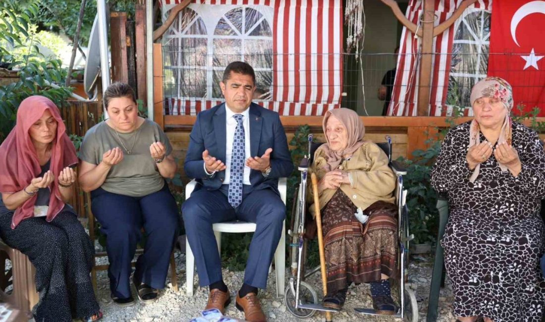 Vali Aslan, Çakmak ailesine taziyede bulundu Düzce Valisi Sayın Selçuk Aslan, bir süredir tedavi gördüğü rahatsızlık