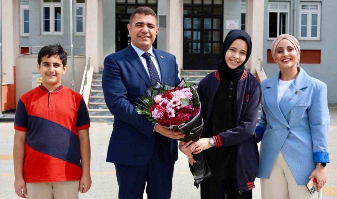 Vali Aslan’ın okul ziyaretleri sürüyor DÜZCE (İHA) – Düzce Valisi Selçuk Aslan, okul ziyaretleri çerçevesinde