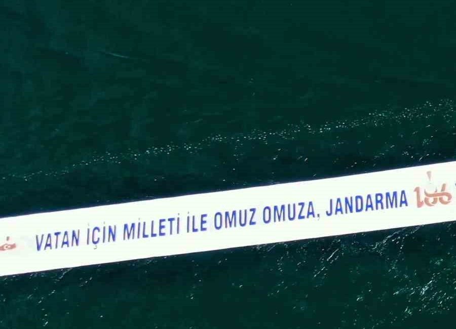 Vatan için Sapanca Gölü’nden ses verdiler Jandarma Genel Komutanlığı’nın 186’ncı kuruluş yıl dönümü çerçevesinde Sakarya İl
