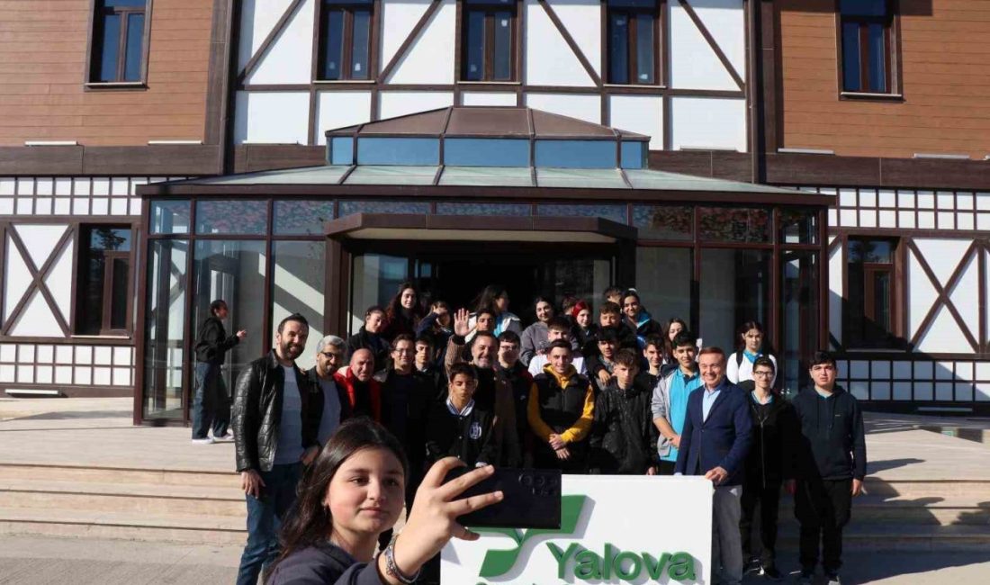 Yalova OSB’de 2 bin öğrenci ağırlandı 52 Hafta 52 Okul Projesi çerçevesinde gerçekleştirilen Sanayi-Öğrenci Buluşması serisinde