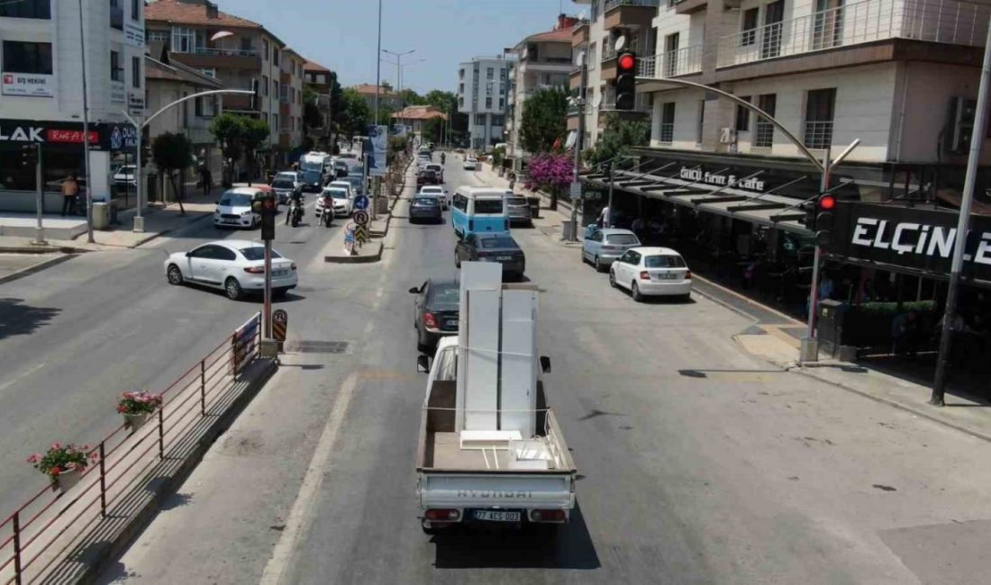 Yalova’da dron destekli kırmızı ışık denetimleri Yalova’da polis tarafından haziran ayı içinde yapılan dron destekli kırmızı