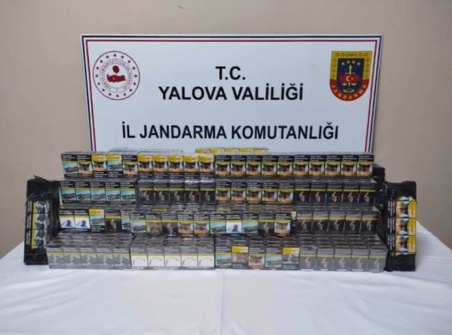 Yalova’da kaçak sigara operasyonunda 1 gözaltı Yalova’da jandarma tarafından düzenlenen operasyonda Ro-Ro Terminali’nde bir tırda yapılan