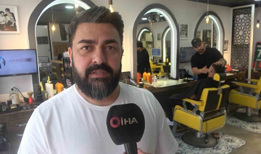 Yalovalı esnaftan şehit aileleri ve gazilere ücretsiz hizmet Yalova’da bay ve bayan kuaförü işletmeciliği yapan esnaf, 2 yıldır