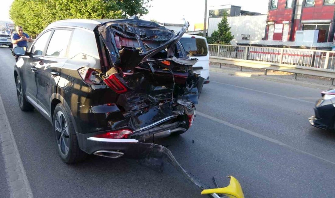 Yeni alınan araca kamyon çarptı: 1 yaralı Kocaeli D-130 Karayolu’nda yeni alınan ve ambalajları dahi sökülmeyen araca