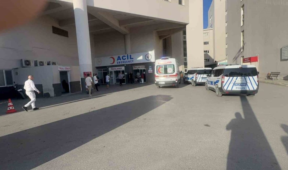 Zabıta personeli kendini vurdu, belediye başkanı kolundan yaralandı Darıca Belediyesi’nde bir zabıta personeli, tabanca ile başına ateş etti.