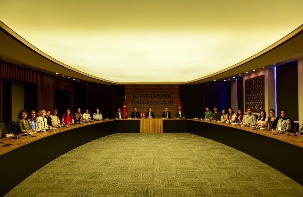 15 farklı ülkeden gelen gençler Kastamonu’da Türkçe’yi öğrenecek Kastamonu Üniversitesi’nde Yunus Emre Enstitüsü Türkçe yaz okulu başladı. Kastamonu’ya